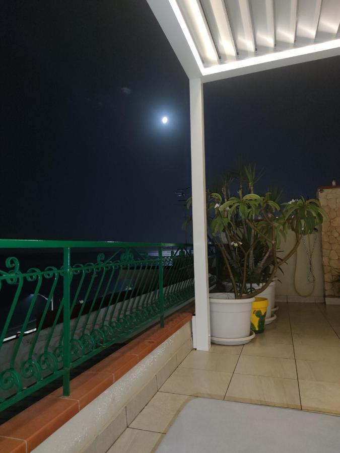Appartement Attico Delle Pomelie à Santa Teresa Di Riva Extérieur photo